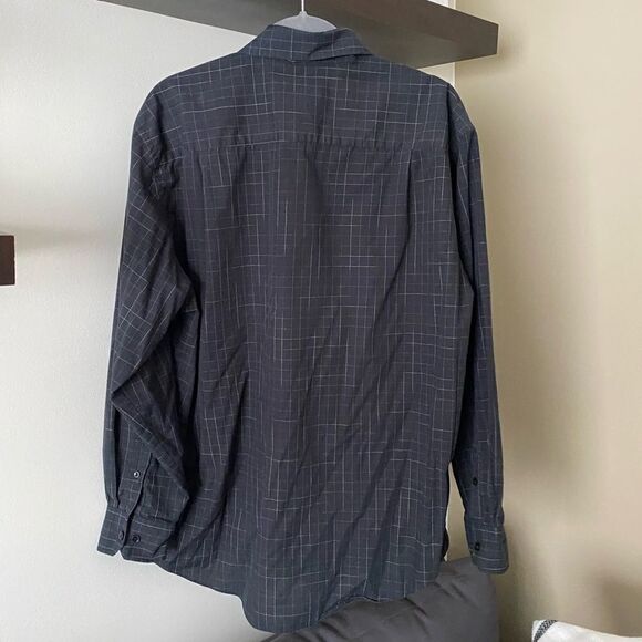 Van Heusen Black Button Down with Small White Check Size Large - Picture 2 of 8